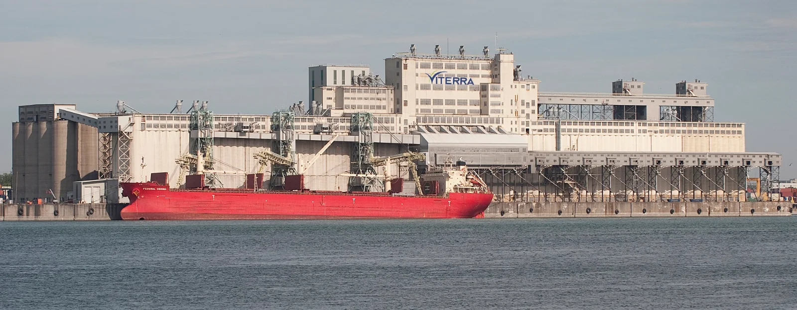 Montreal ship loading2b.jpg